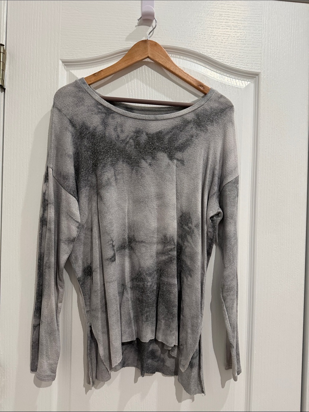 American Eagle Outfitters soft & sexy Gray Tie-Dye Long Sleeve Top